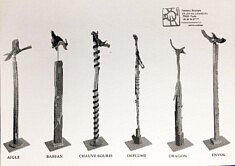 Frédéric Bouhon, Totems (bois, métal, hauteurs variables)