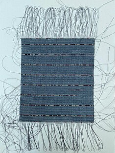 Audrey Fourquet, Ce temps que l'on dit perdu, tissage de perles de verre, fil - 16 492 perles, 40 x 30 cm