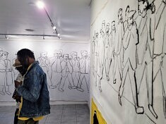 Vue de l'exposition Tubes des Années 80