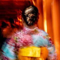 Pierre Chancy, Au Temple (Fushimi Inari-taisha, Kyoto, Japon), photographie, 85 x 85 cm