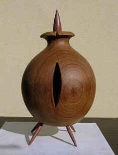 Mamoru Inaba, Sprout Ⅲ, 2020, bois, 20 x 15 x 15 ㎝