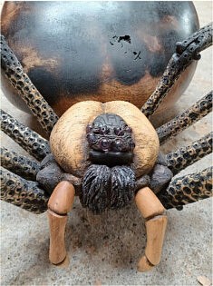 Misaki Shotaro, Brilliantly, 2025, bois/huile/acrylique,  30 x 30 x 20 cm