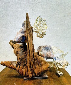 Tamami Ichimura, Yodo, 2025, bois et plâtre, 40 x 55 x 25 cm