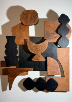 LES ÂMES VAGABONDES - Sculpture murale en bois plaqué sur mdf 15mm. Ronce d'acajou, chêne teinté noir, loupe d'orme, loupe de madrona. Finition cire d'abeille.  L cm x H cm x P cm 