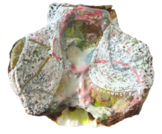 "Relief 2402d" Huile sur couvercles, capsules et coquille St Jacques (10x12x4) 2024 "Relief 2402d" Huile sur couvercles, capsules et coquille St Jacques (10x12x4) 2024