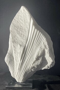 « Complicité » – Marbre de Lasa (Italie) – 50 x 35 x 8 cm