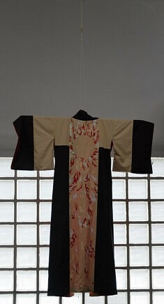 Le coeur absent -2021- kimono cousut et peint