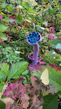 Angélique au jardin, Terre cuite peinte, 50 cm, 2022