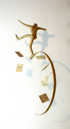 Pluie de papier, 35 x 15 cm, papier, étal, 2026