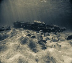 Sorry I trashed It, at the bottom, USVI St Croix © F. Emmanuel Bastien