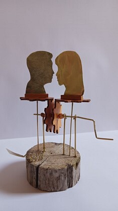 La Rencontre (bois flotté et laiton)