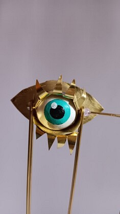 Oeil (bois et laiton) Oeil (bois et laiton)