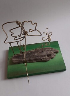 Le héron et l'abeille (bois et laiton)
