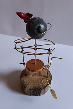 Autour de la lune (laiton, bois flotté et bois) Autour de la lune (laiton, bois flotté et bois)