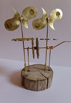 Ying Yang Ballade (bois flotté et laiton) Ying Yang Ballade (bois flotté et laiton)