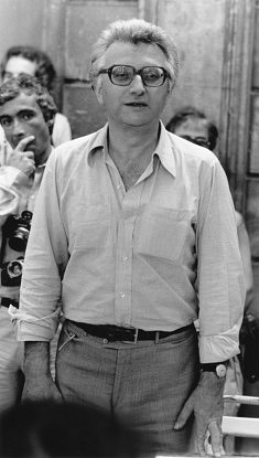 © Jean Pajot "Lucien Clergue, né le 14 août 1934 à Arles et décédé le 15 novembre 2014 à Nîmes. Photographe - Fondateur des rencontres internationales de la Photographie d’Arles - Académicien"