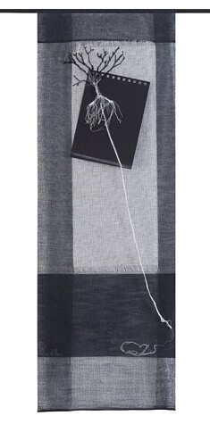 Cerf volant noir et blanc -  Broderie à la machine, piqué libre, sur papier Fabriano et tarlatane, 95 x 36 cm