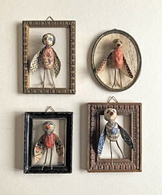 Oiseaux 3D encadrés. Papier mâché, collage et brindilles, bois. 7 cm environ. Oiseaux 3D encadrés. Papier mâché, collage et brindilles, bois. 7 cm environ.